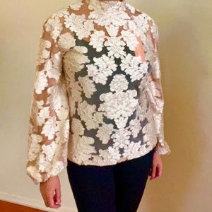 NEW WITH TAG!! Alice McCall Magic Moonlight Bell Sleeve Top in Size 6!